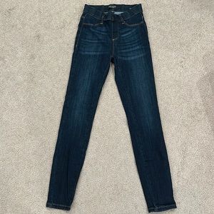 NWOT pull on Judy Blue jeggings